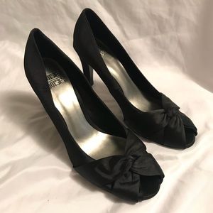 Heels black size 9